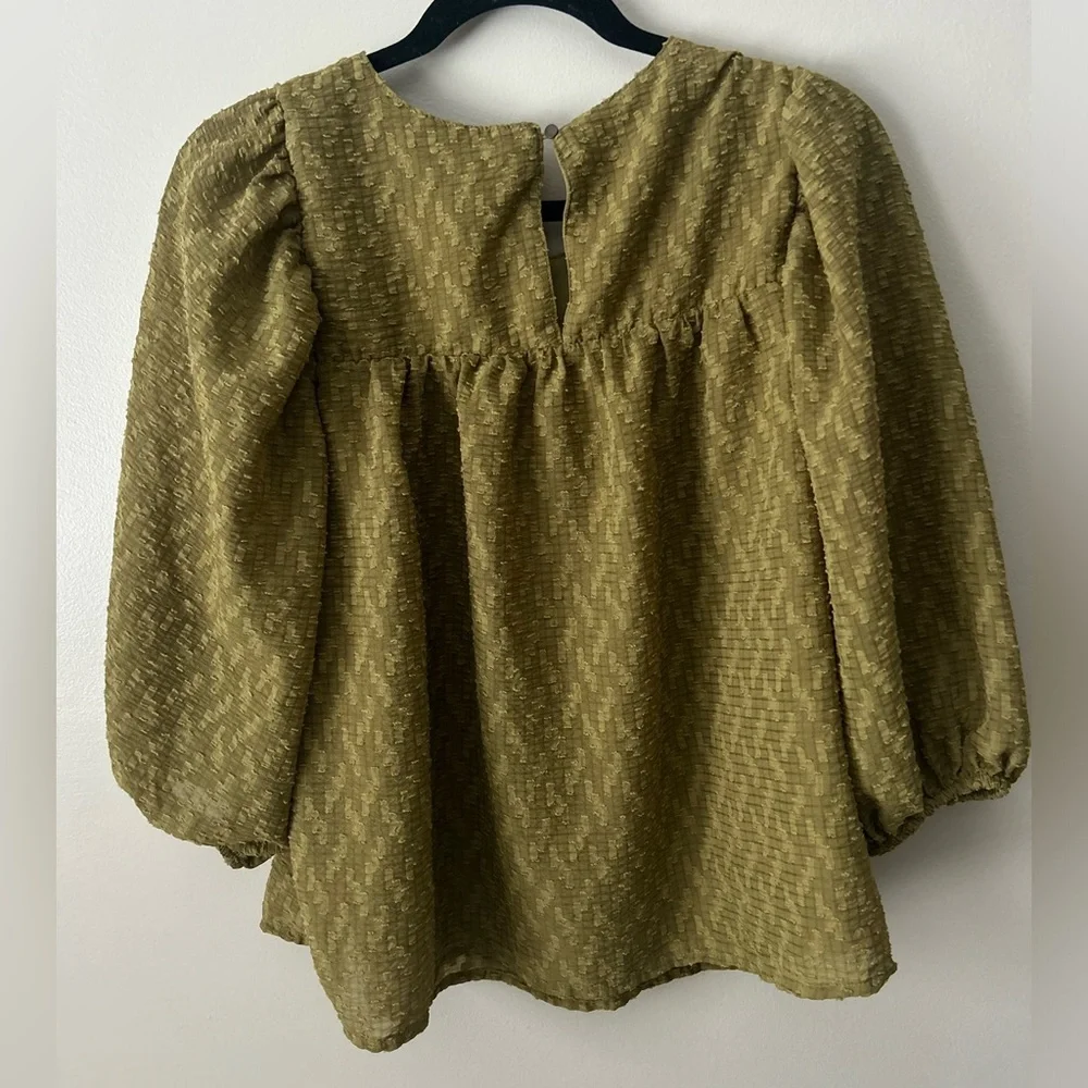 Elegant Textured Women's Blouse in Mustard - Picture 2 of 6